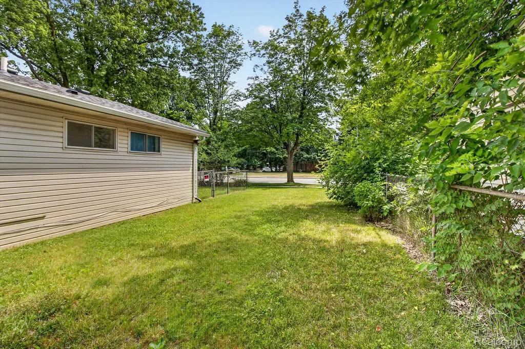1459 Grove Road York Charter Township MI 48198