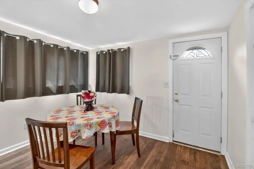 1459 Grove Road York Charter Township MI 48198
