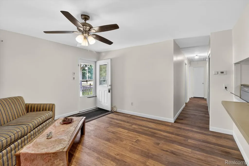 1459 Grove Road York Charter Township MI 48198