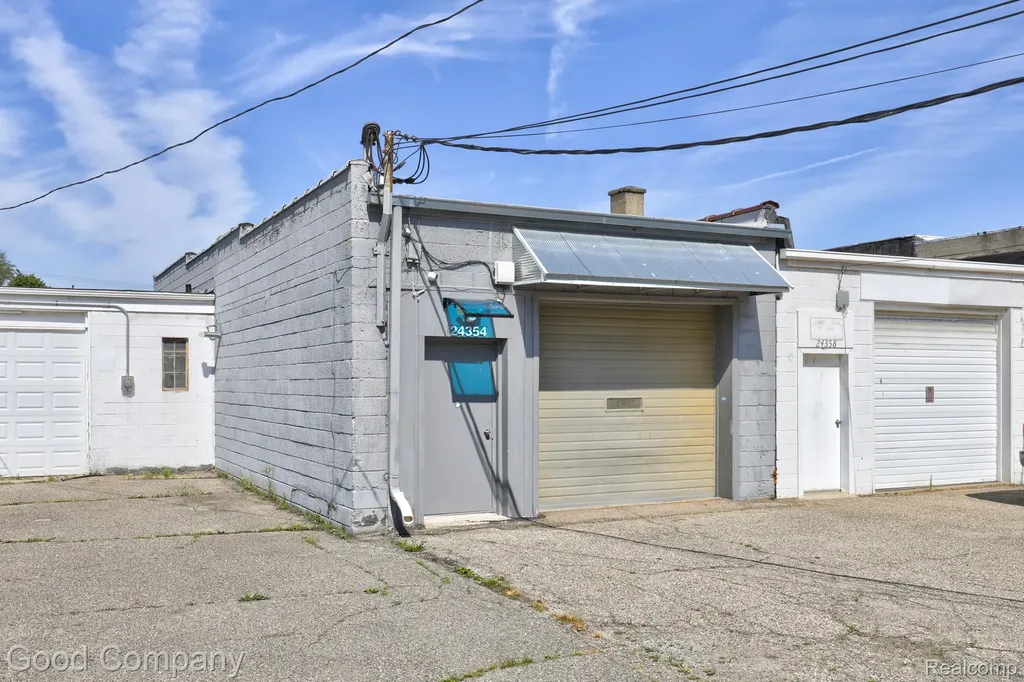24354 John R Road Hazel Park City MI 48030