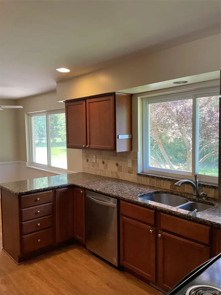 7096 Riverstone Road West Bloomfield Charter Township MI 48322