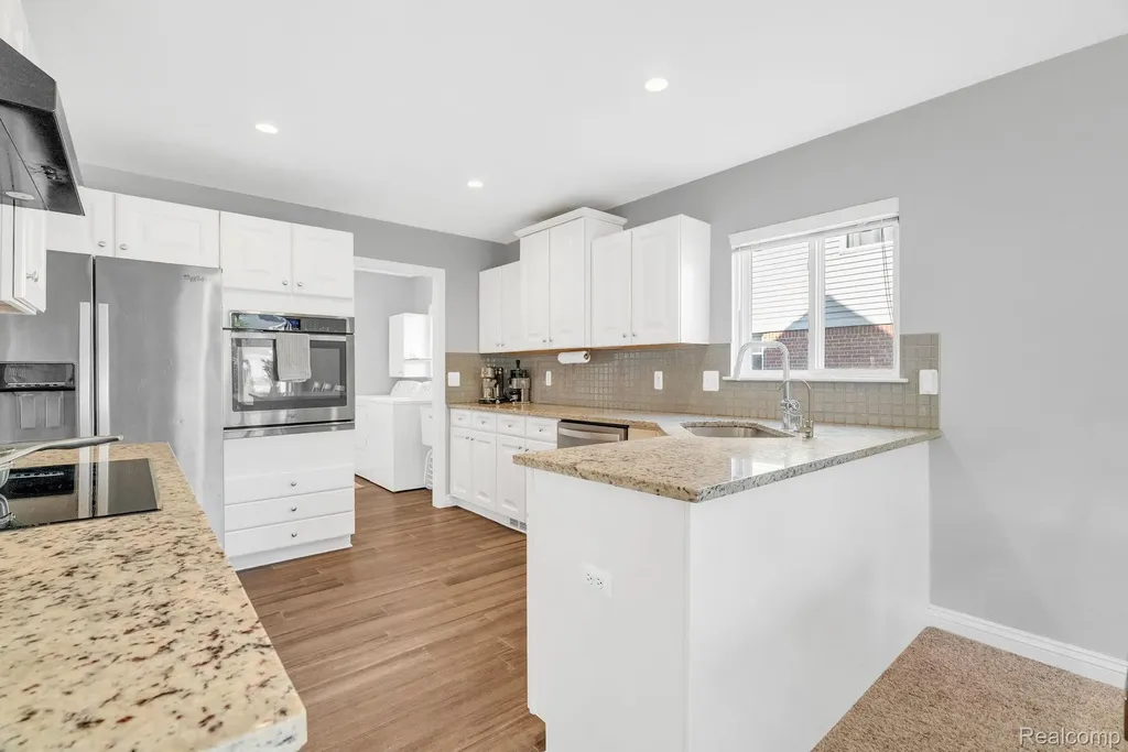 5610 Ortman Drive Sterling Heights City MI 48314