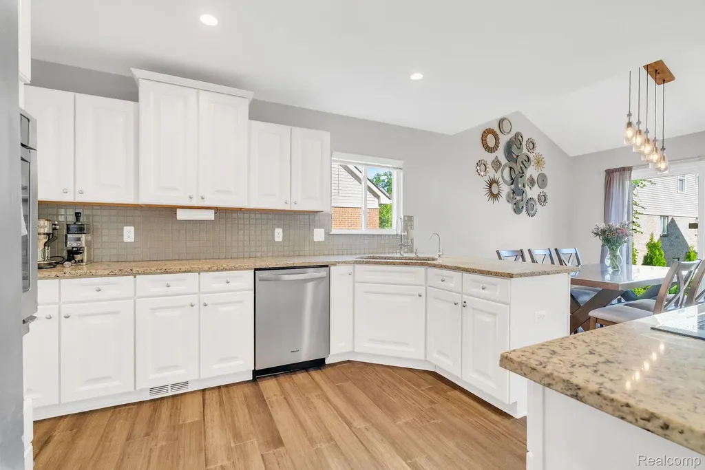 5610 Ortman Drive Sterling Heights City MI 48314