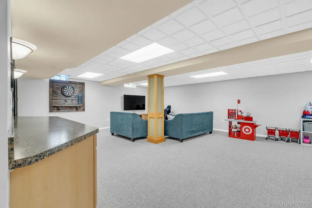 5610 Ortman Drive Sterling Heights City MI 48314