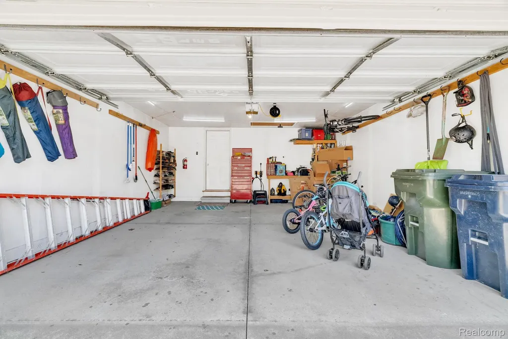 5610 Ortman Drive Sterling Heights City MI 48314