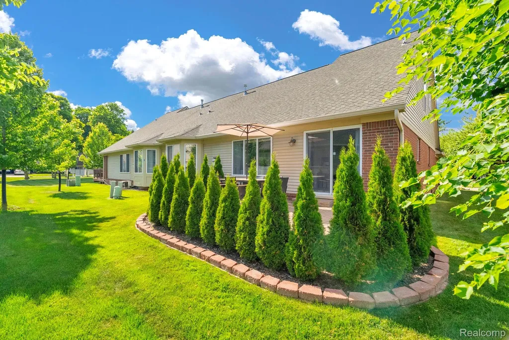 5610 Ortman Drive Sterling Heights City MI 48314