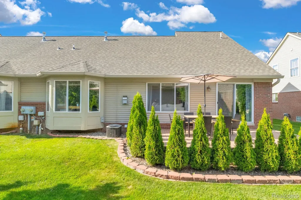5610 Ortman Drive Sterling Heights City MI 48314