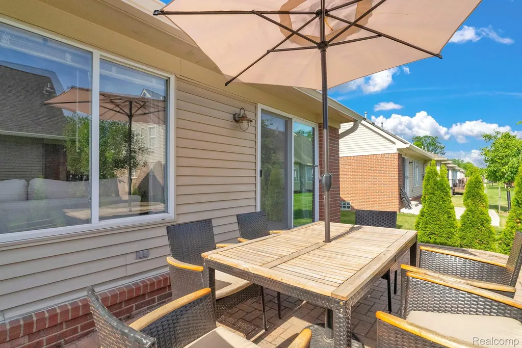 5610 Ortman Drive Sterling Heights City MI 48314