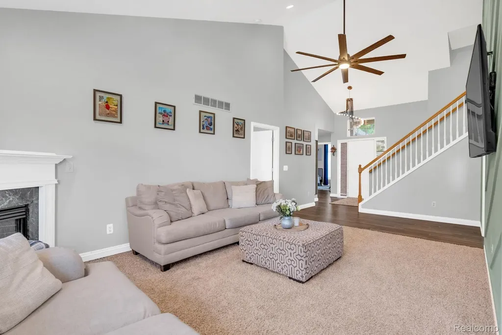5610 Ortman Drive Sterling Heights City MI 48314