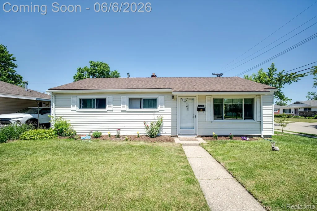 15251 Wildwood Street Roseville City MI 48066
