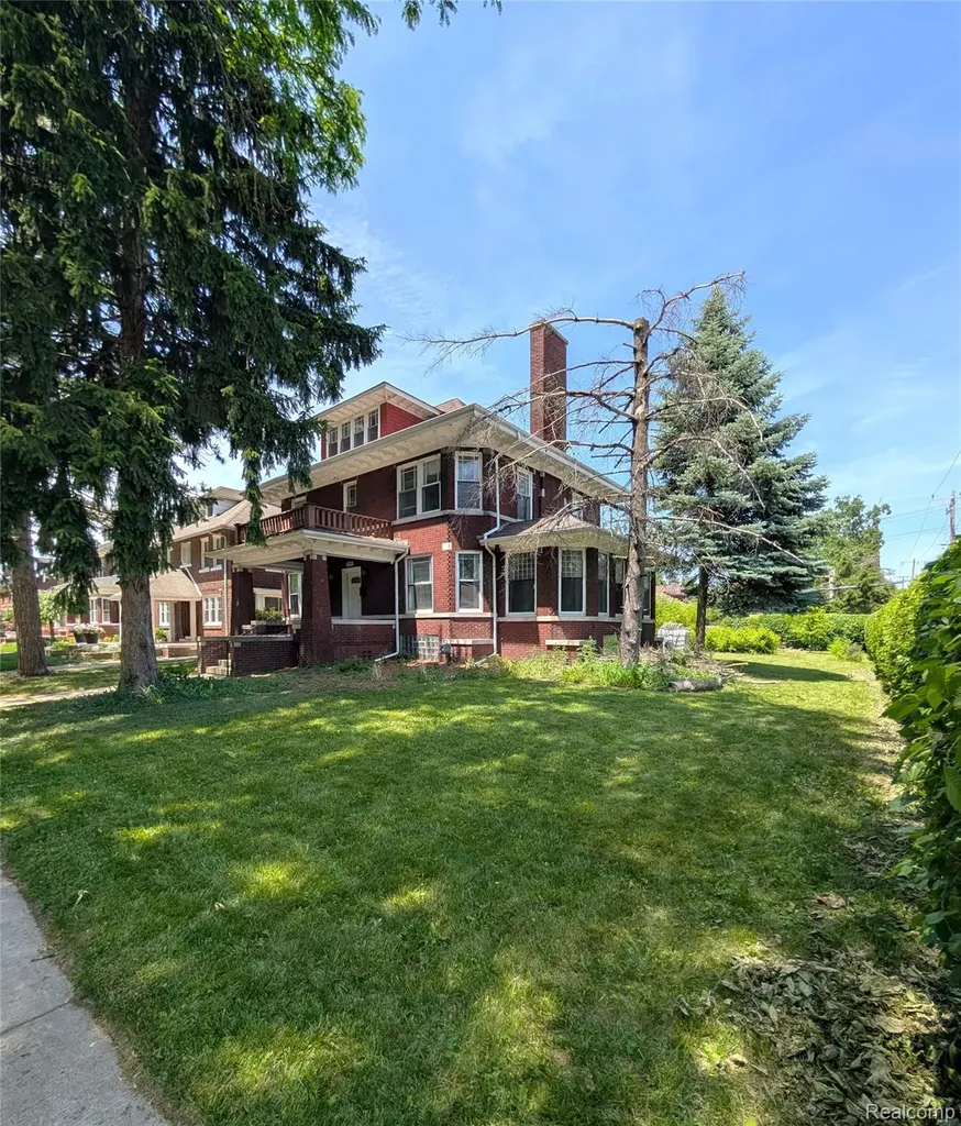 2400 Edison Street Detroit City MI 48206