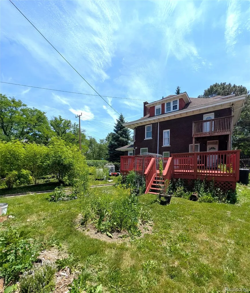 2400 Edison Street Detroit City MI 48206