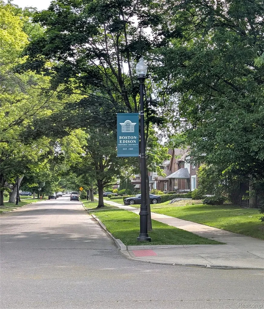 2400 Edison Street Detroit City MI 48206