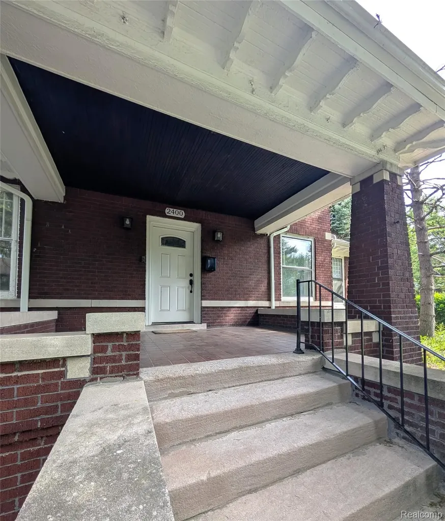 2400 Edison Street Detroit City MI 48206