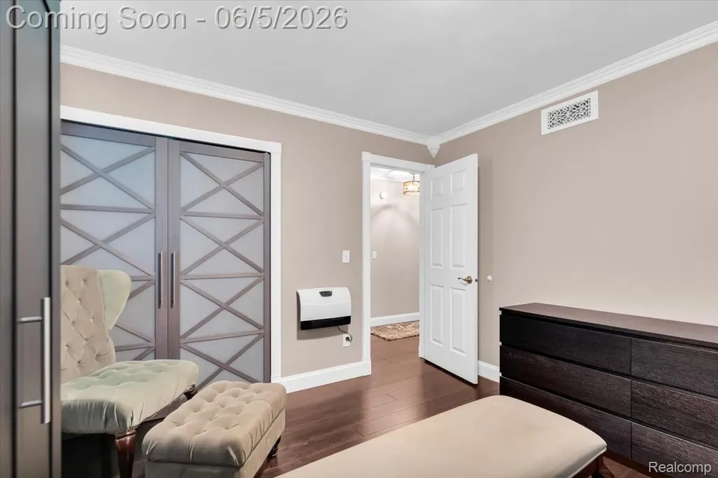 36615 Almond Circle Farmington Hills City MI 48335