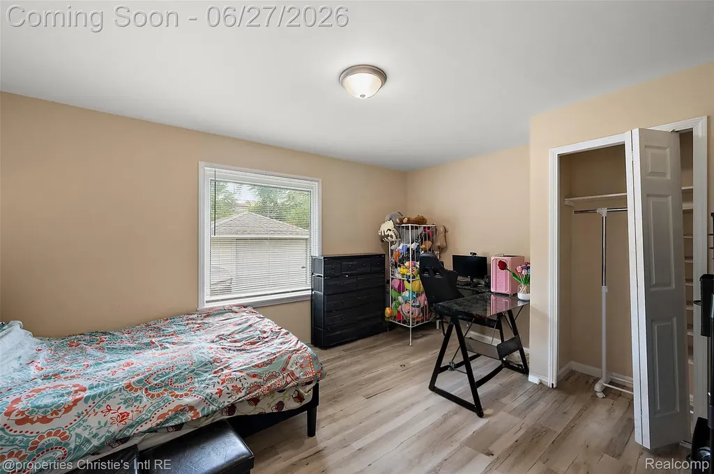 15654 Juliana Avenue Eastpointe City MI 48021