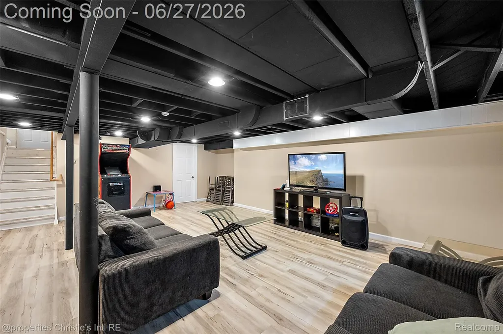 15654 Juliana Avenue Eastpointe City MI 48021