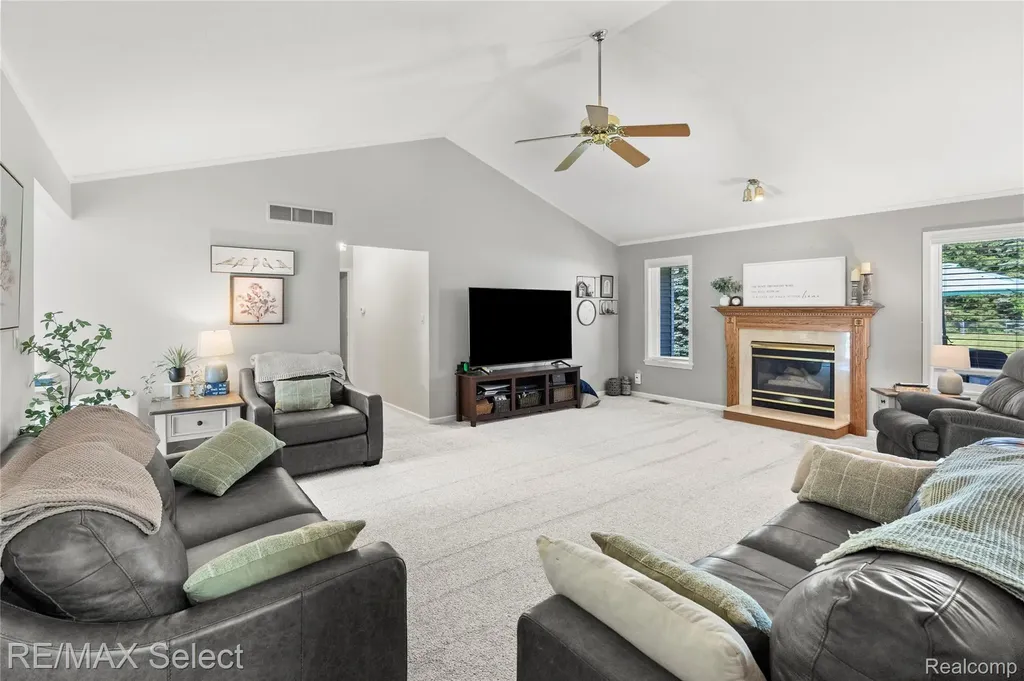 2288 Lost Creek Drive Clayton Charter Township MI 48433