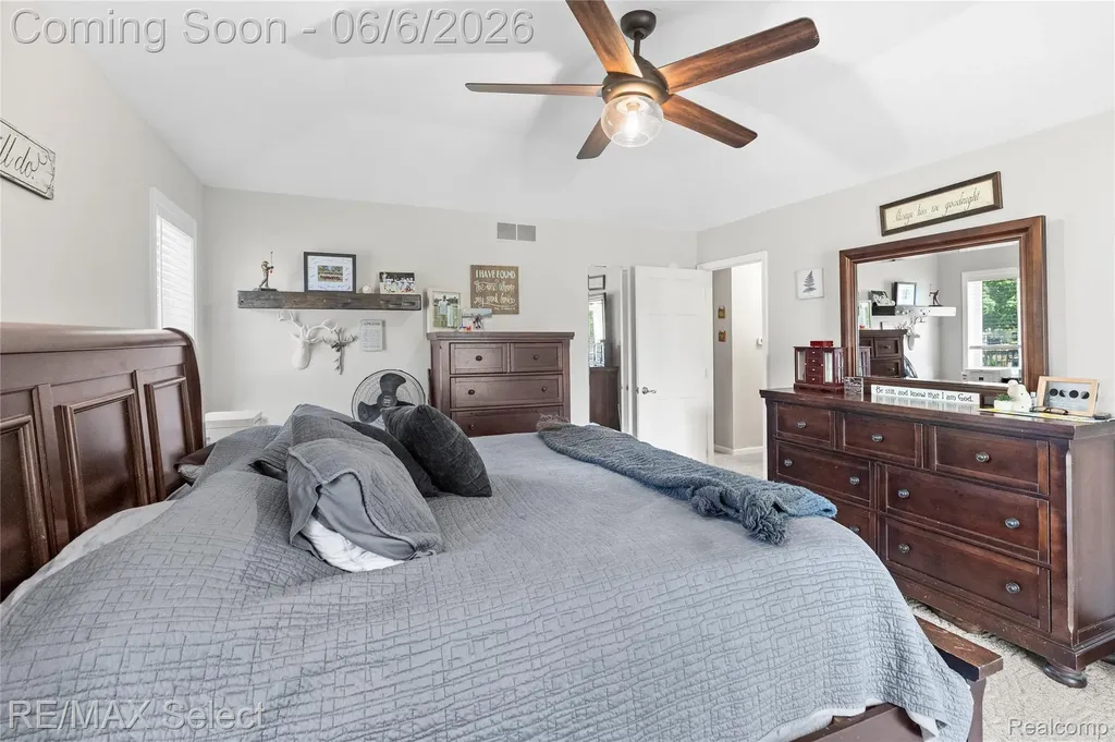 2288 Lost Creek Drive Clayton Charter Township MI 48433