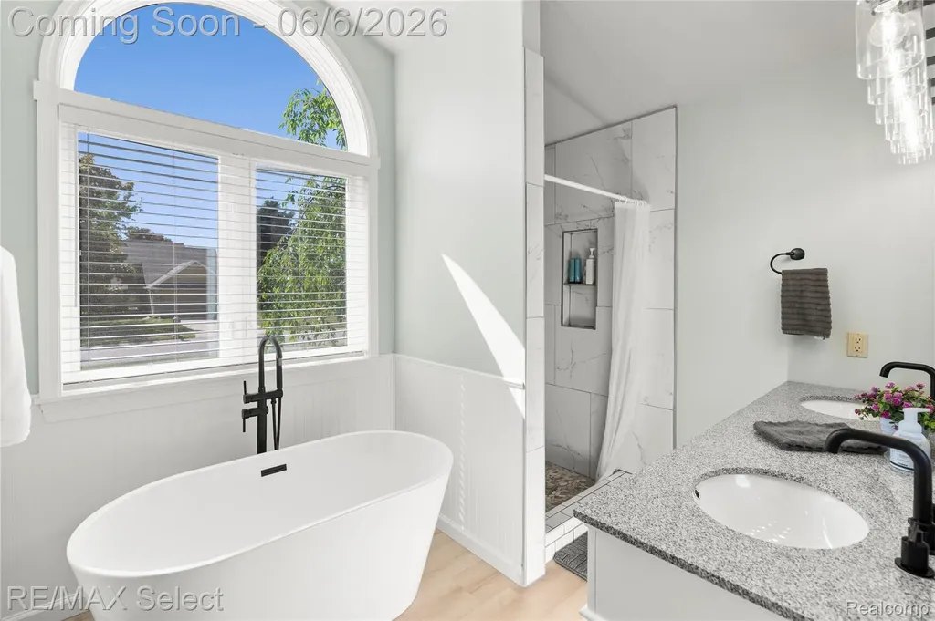 2288 Lost Creek Drive Clayton Charter Township MI 48433