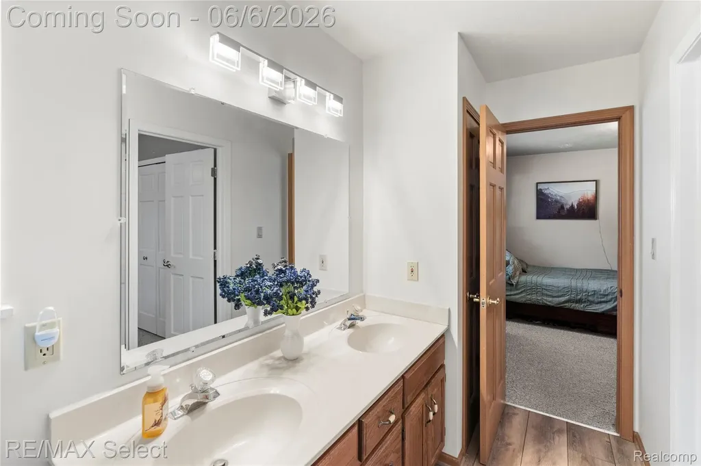2288 Lost Creek Drive Clayton Charter Township MI 48433