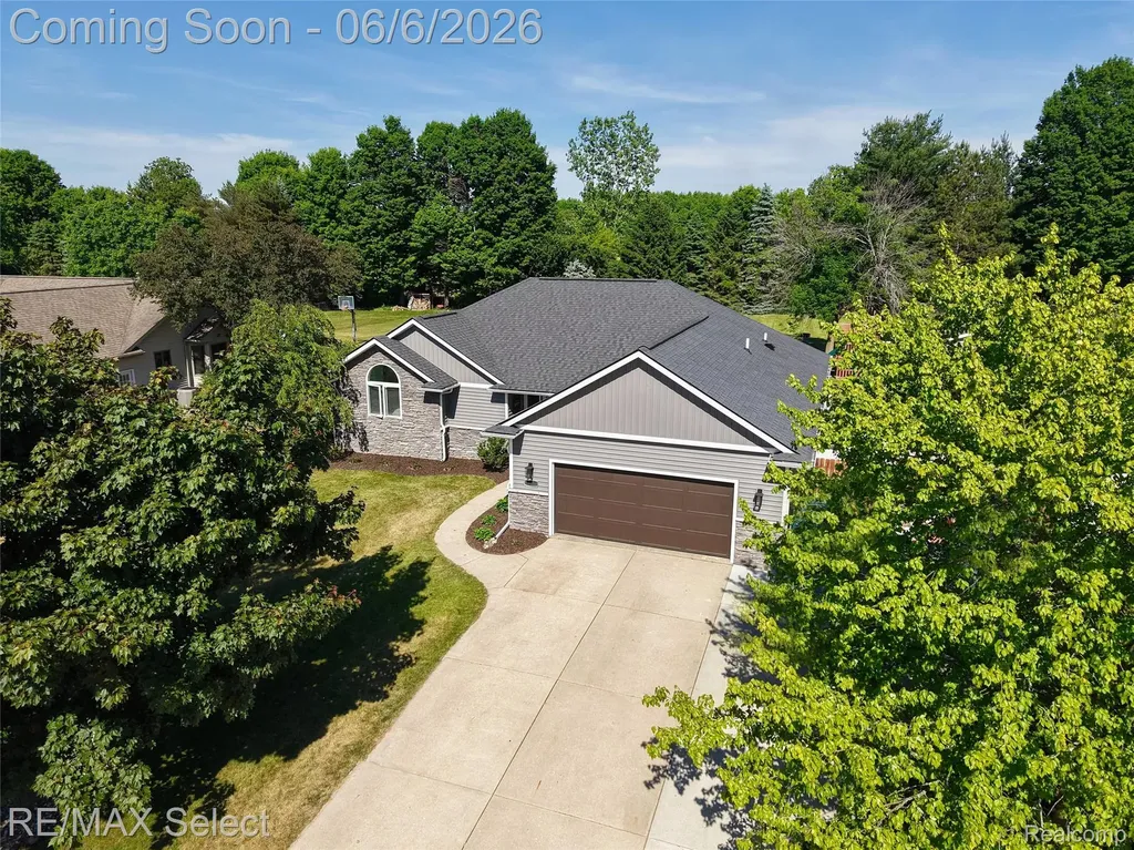 2288 Lost Creek Drive Clayton Charter Township MI 48433