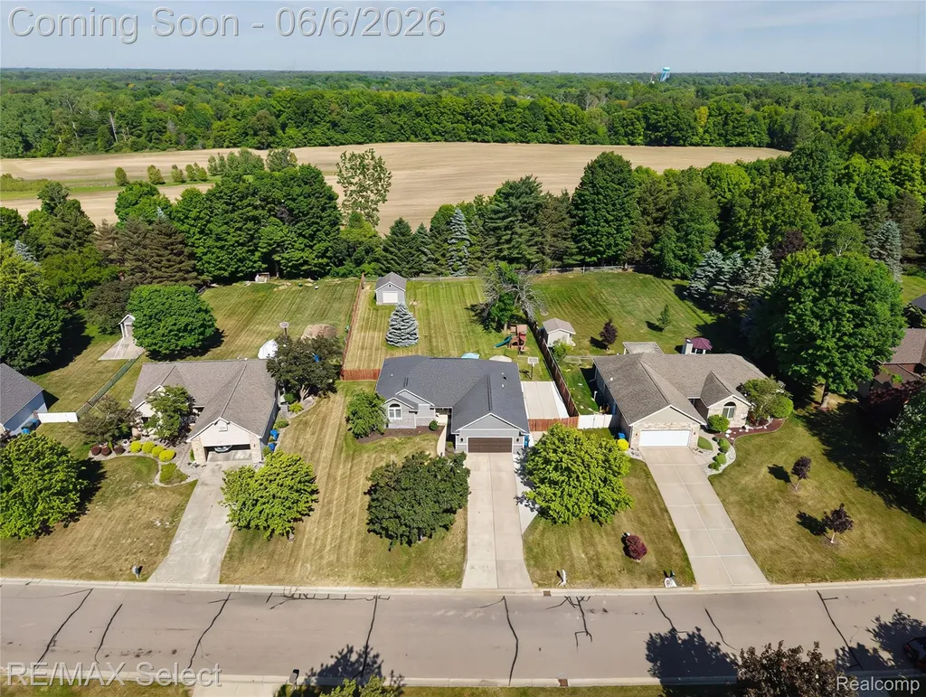 2288 Lost Creek Drive Clayton Charter Township MI 48433