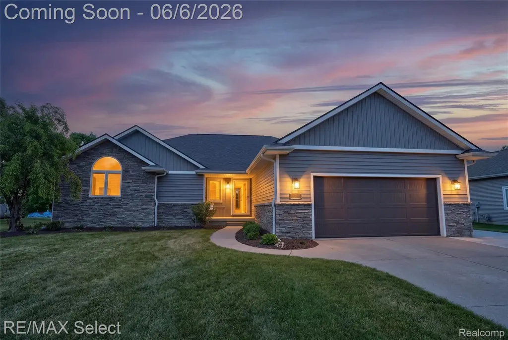 2288 Lost Creek Drive Clayton Charter Township MI 48433