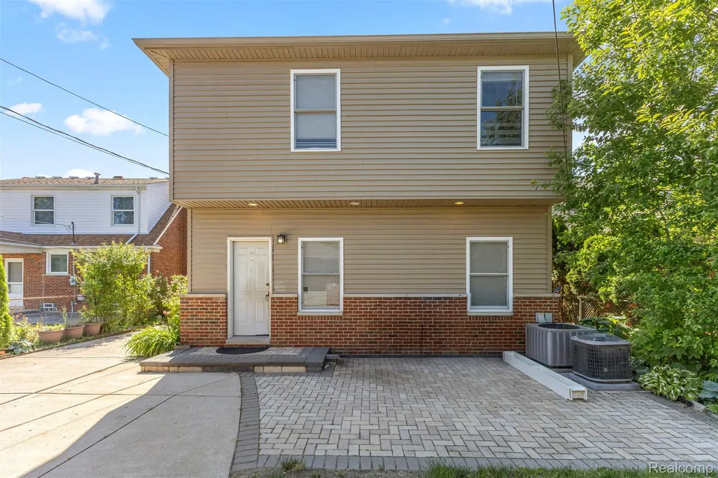 450 N Denwood Street Dearborn City MI 48128