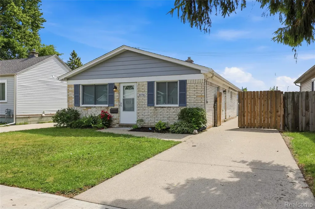 30746 Brush Street Madison Heights City MI 48071