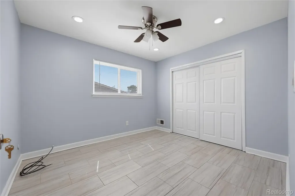 30746 Brush Street Madison Heights City MI 48071
