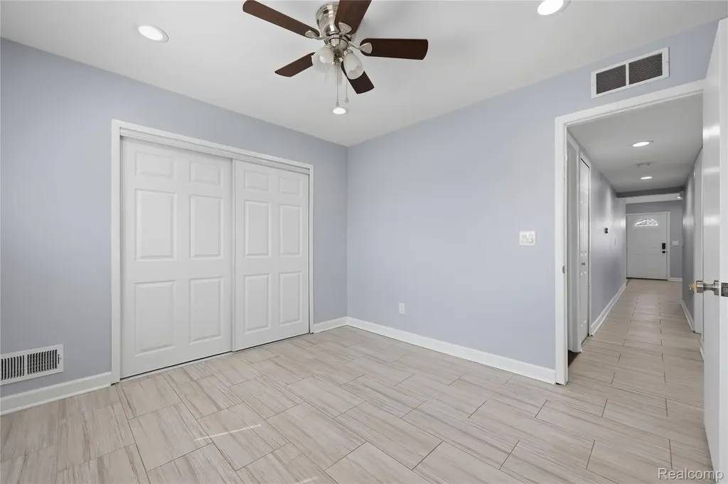 30746 Brush Street Madison Heights City MI 48071
