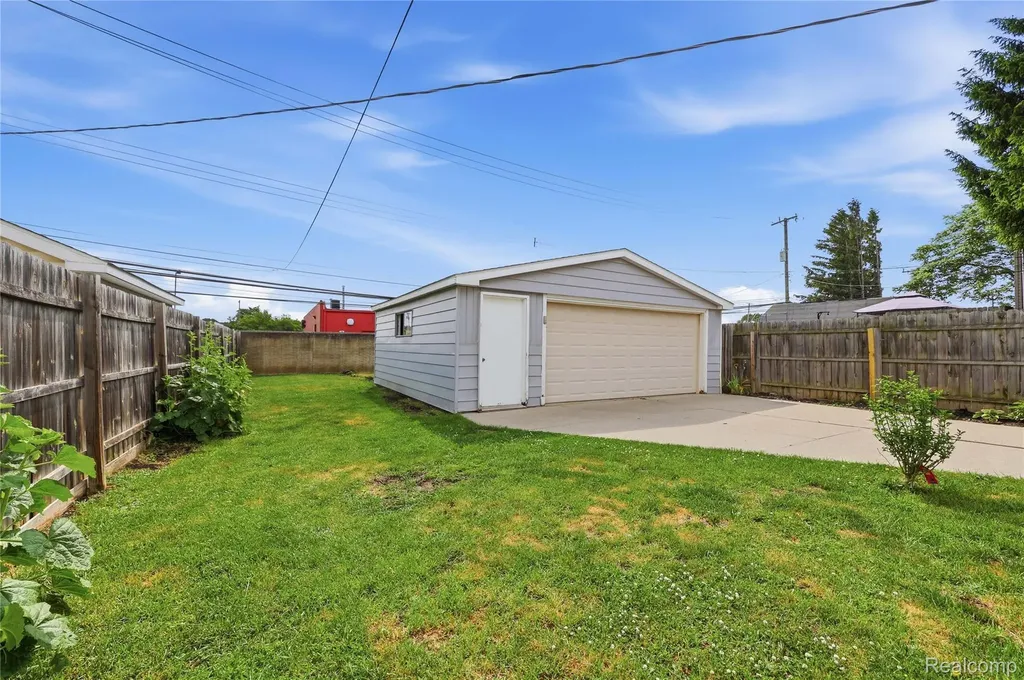 30746 Brush Street Madison Heights City MI 48071