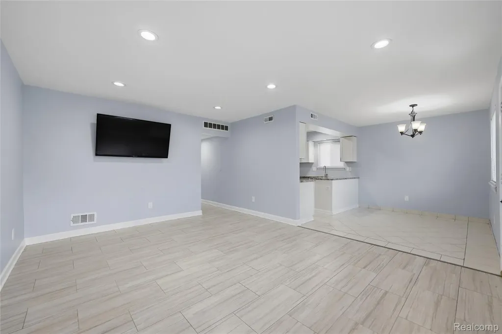 30746 Brush Street Madison Heights City MI 48071