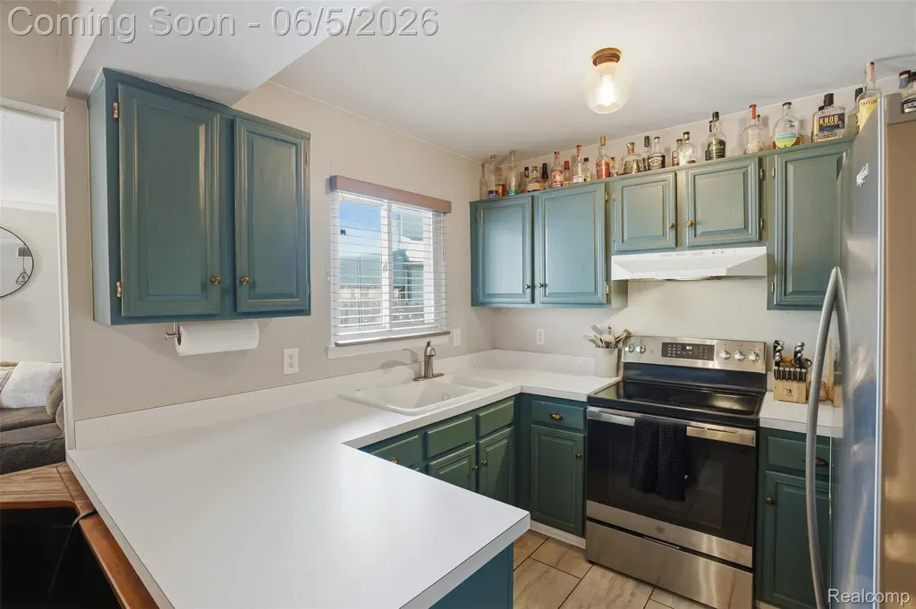 16128 Touraine Drive Clinton Charter Township MI 48038
