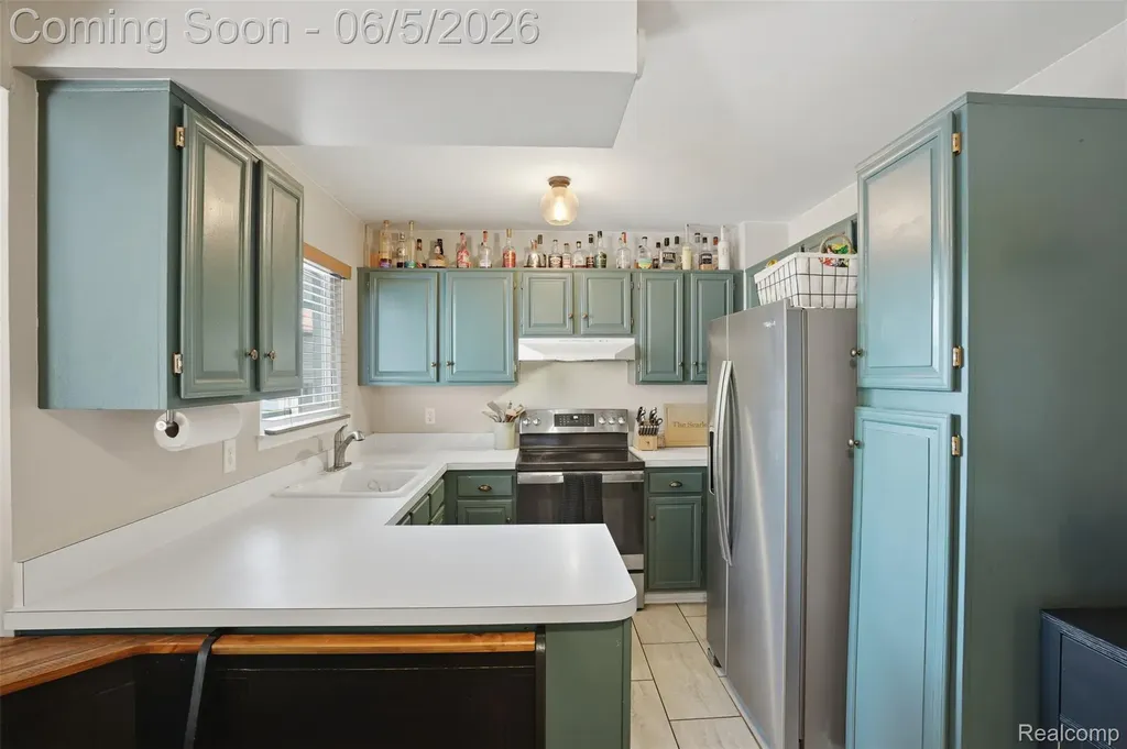 16128 Touraine Drive Clinton Charter Township MI 48038