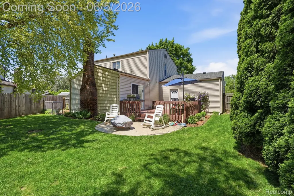 16128 Touraine Drive Clinton Charter Township MI 48038