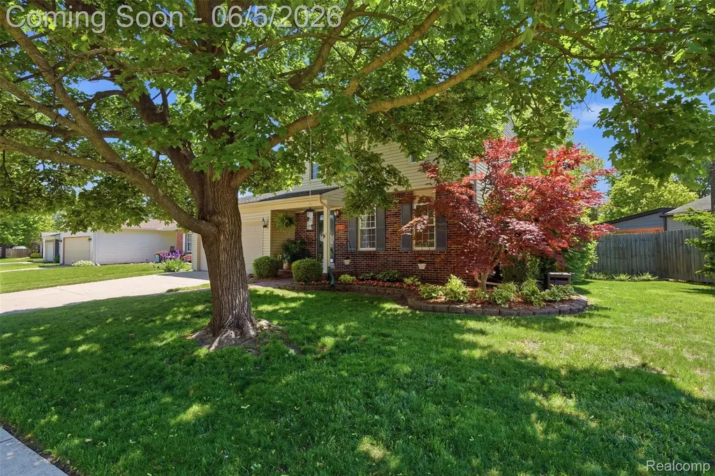 16128 Touraine Drive Clinton Charter Township MI 48038