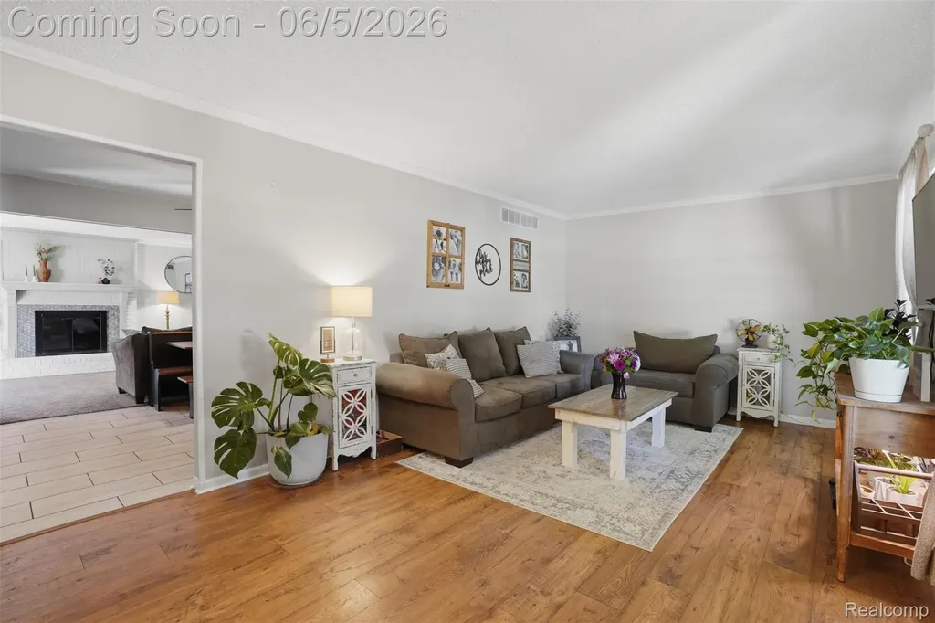 16128 Touraine Drive Clinton Charter Township MI 48038
