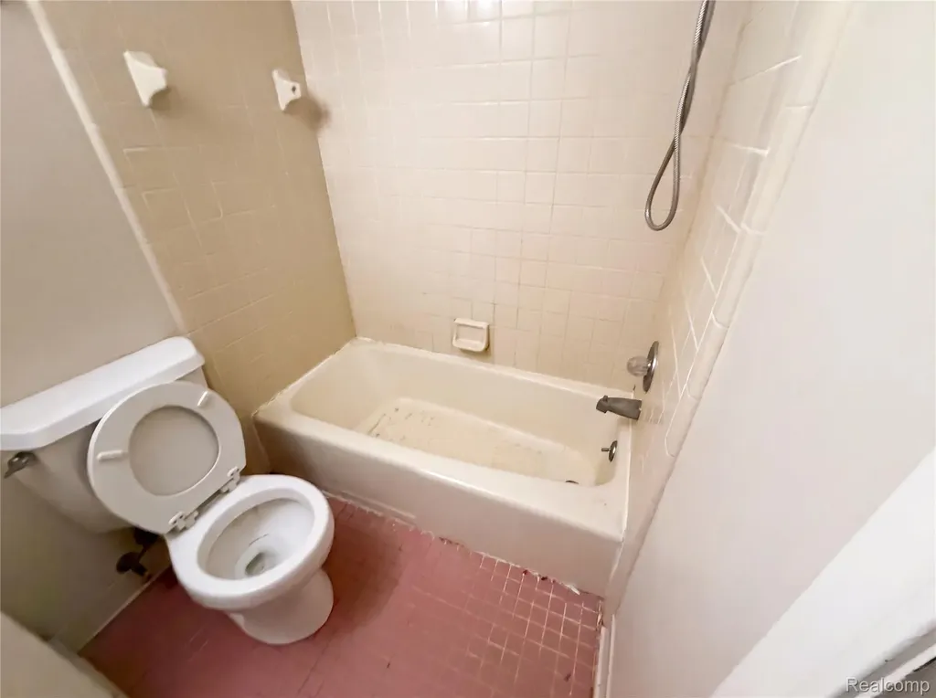 6536 Mountview Court Genoa Township MI 48116