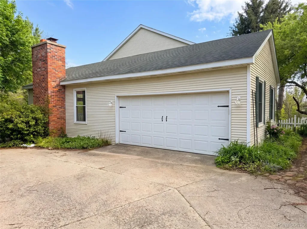 6536 Mountview Court Genoa Township MI 48116