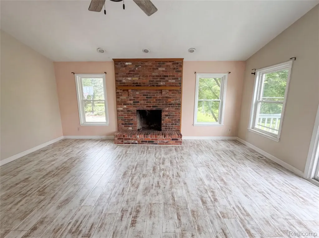 6536 Mountview Court Genoa Township MI 48116