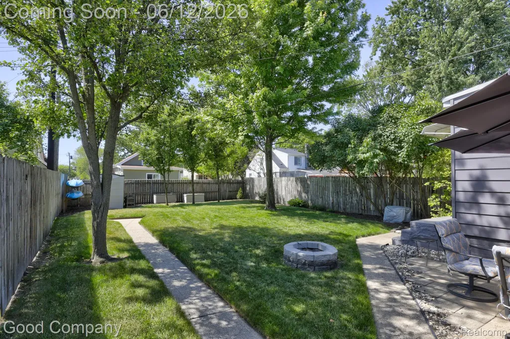 45 W Morehouse Avenue Hazel Park City MI 48030