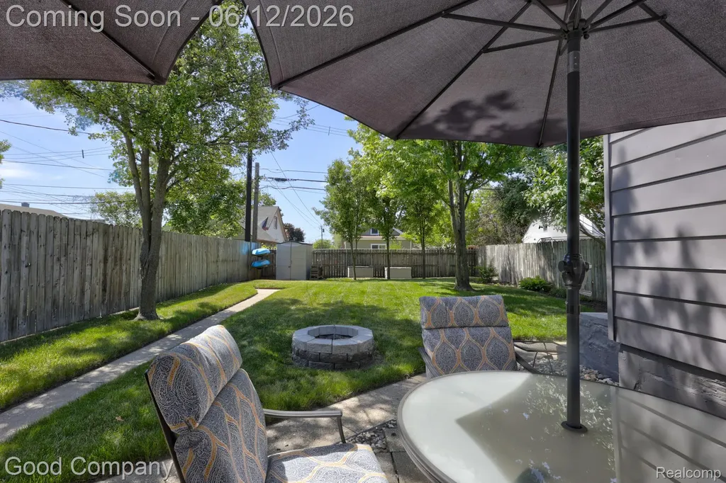 45 W Morehouse Avenue Hazel Park City MI 48030