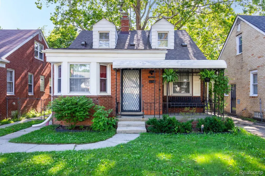 9572 Beaverland Detroit City MI 48239