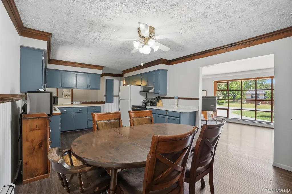 21001 Negaunee Street Southfield City MI 48033