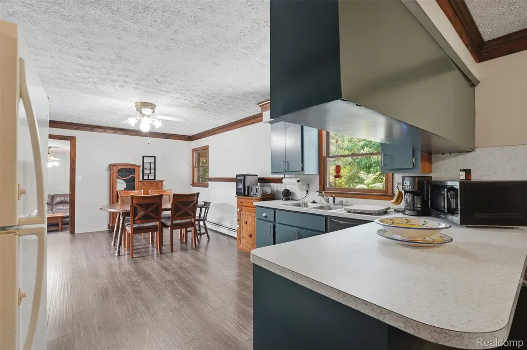 21001 Negaunee Street Southfield City MI 48033