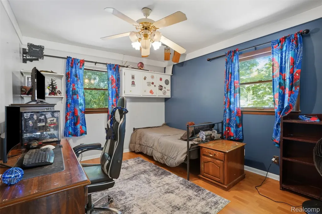 21001 Negaunee Street Southfield City MI 48033