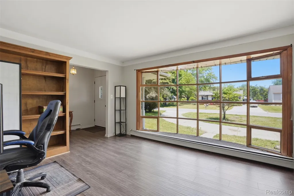 21001 Negaunee Street Southfield City MI 48033