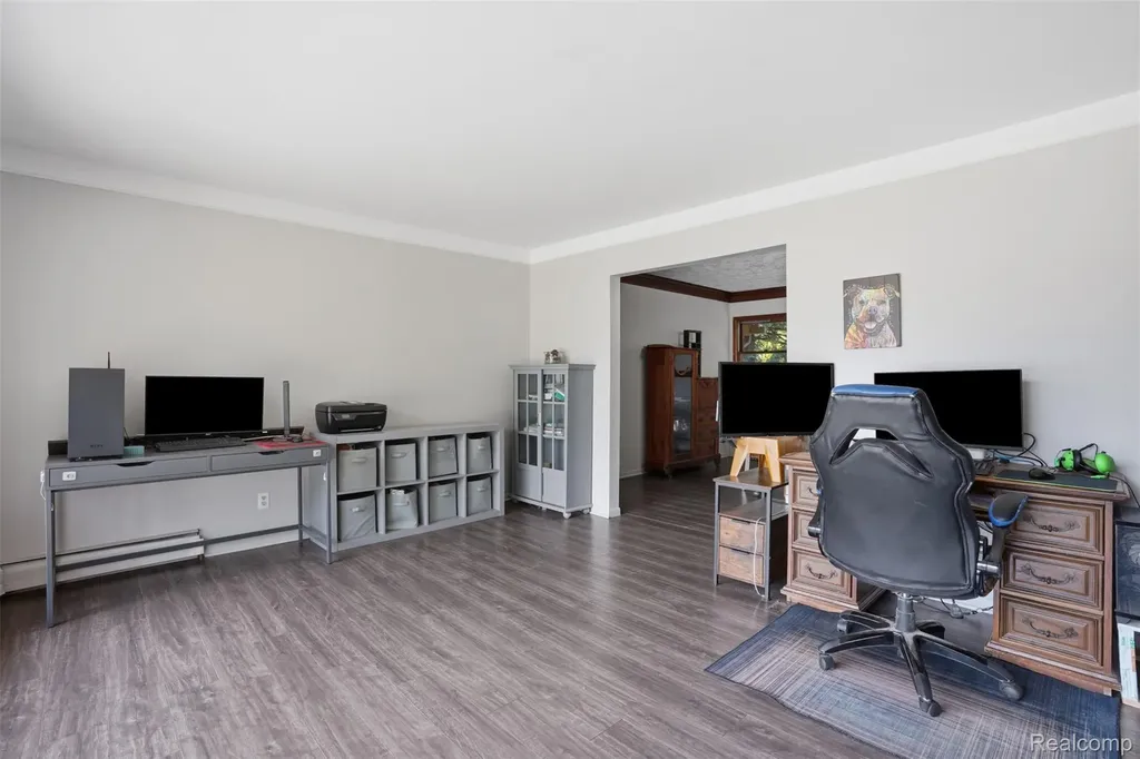21001 Negaunee Street Southfield City MI 48033